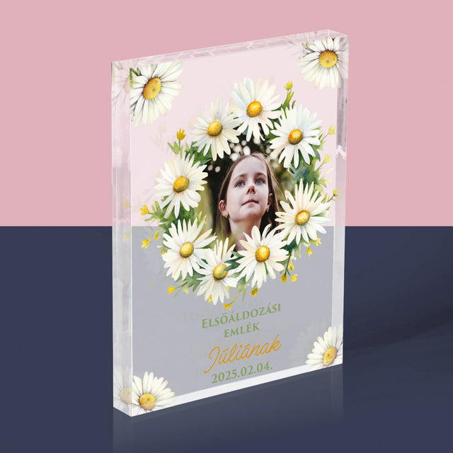 Fotó És Felirat: Elsőáldozási Emlék, Százszorszép - Akrilüveg