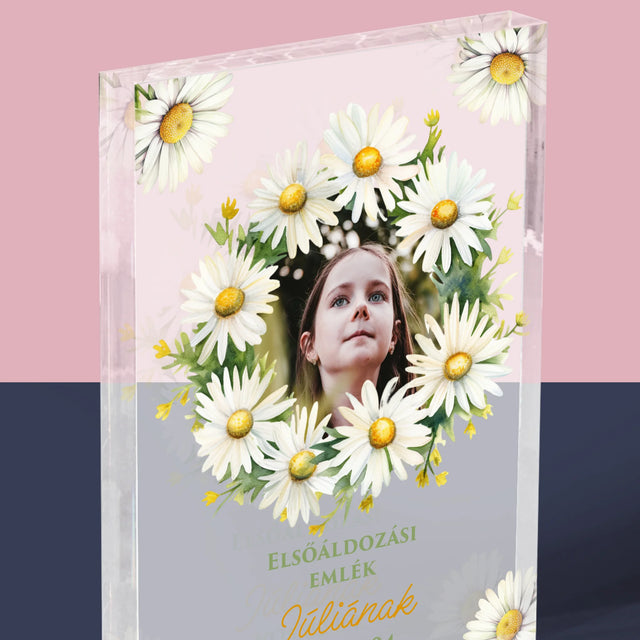 Fotó És Felirat: Elsőáldozási Emlék, Százszorszép - Akrilüveg