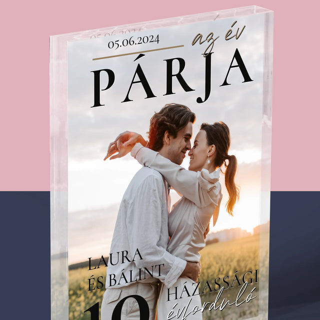 Újság Címlap: Az Év Párja - Akrilüveg