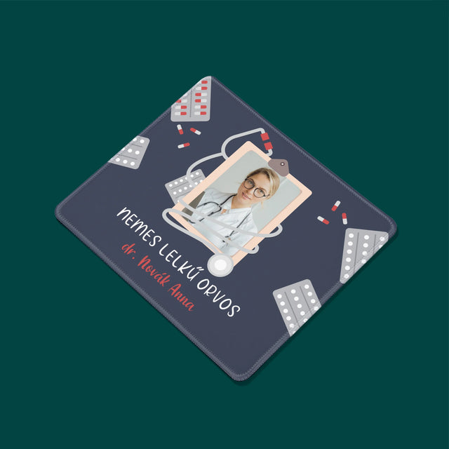 Fotó És Felirat: Nemes Lelkű Orvos - Egéralátét