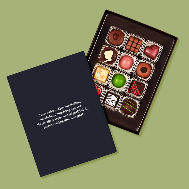 Fotókollázs: To The Moon And Back - Praliné