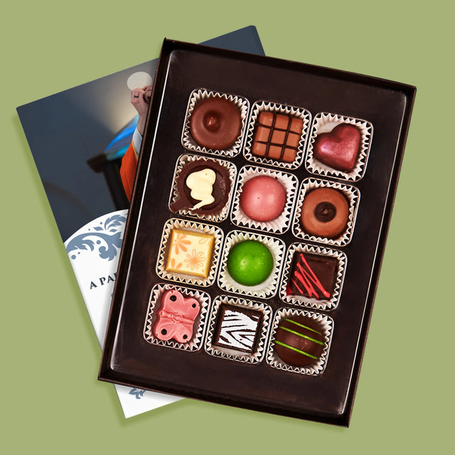 Fotó És Felirat: A Pappá Szentelés Évfordulójára - Praliné