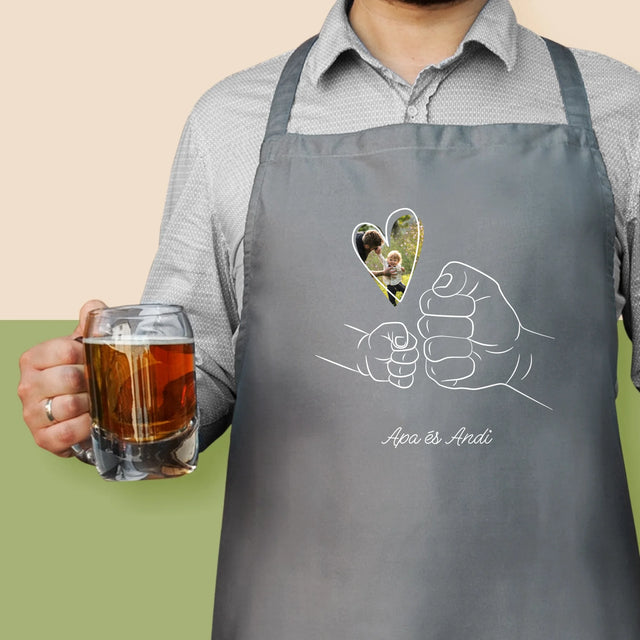 Fotó és felirat: Apa-gyermek kézzel nyomtatott kötény | HU