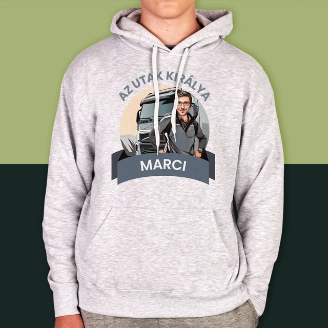 A Te Karaktered: Az Utak Királya - Férfi Kapucnis Pulóver