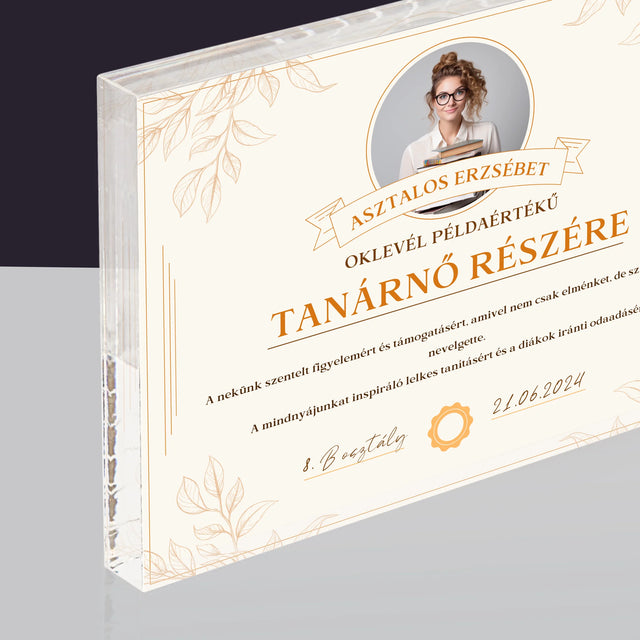 Fotó És Felirat: Oklevél Példaértékű Tanárnő Részére - Akrilüveg