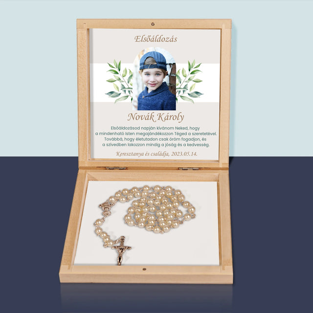 Fotó És Felirat: Elsőáldozás, Ünnepi Köszöntés - Rózsafüzér