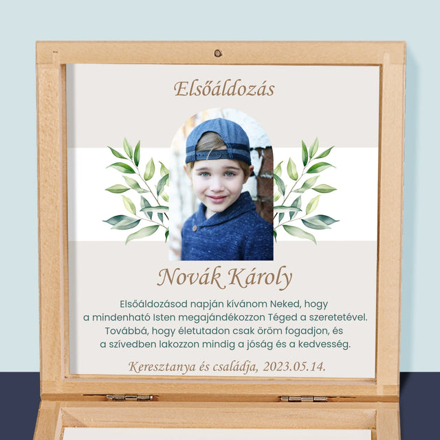 Fotó És Felirat: Elsőáldozás, Ünnepi Köszöntés - Rózsafüzér