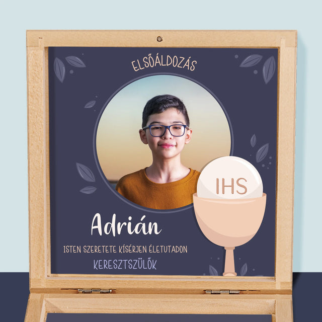 Fotó És Felirat: Elsőáldozási Ünnep - Rózsafüzér