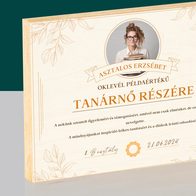 Fotó És Felirat: Oklevél Példaértékű Tanárnő Részére - Nyomtatás Fára
