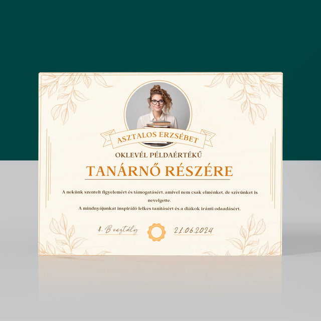 Fotó És Felirat: Oklevél Példaértékű Tanárnő Részére - Nyomtatás Fára