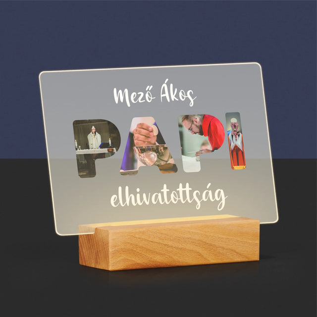 Szó Fotókból: Papi Elhivatottság - Akrilüvegre Nyomtatott Kép