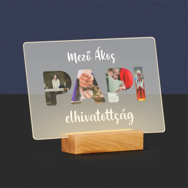 Szó Fotókból: Papi Elhivatottság - Akrilüvegre Nyomtatott Kép