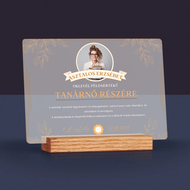Fotó És Felirat: Oklevél Példaértékű Tanárnő Részére - Akrilüvegre Nyomtatott Kép