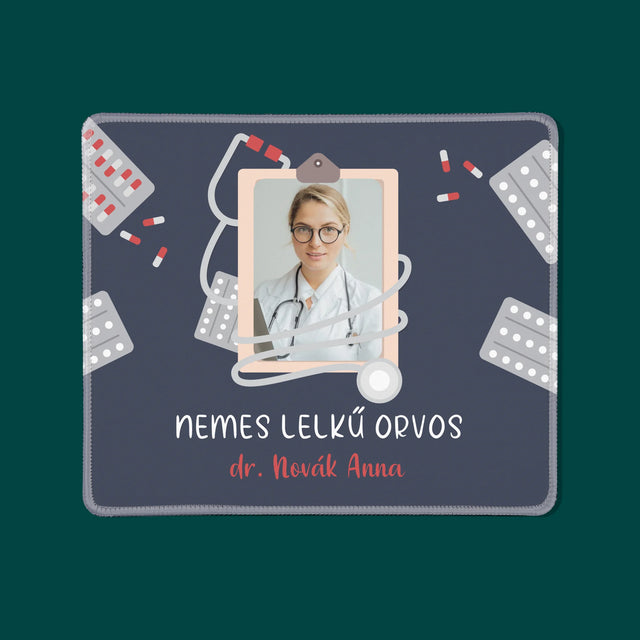 Fotó És Felirat: Nemes Lelkű Orvos - Egéralátét
