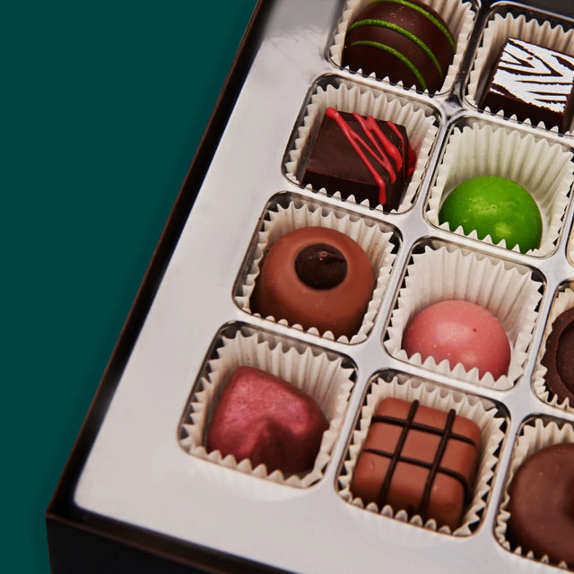 Fotókollázs: 25 Éve Együtt - Praliné