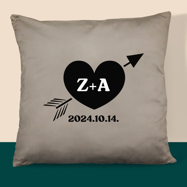 Monogram: Kezdőbetűk Szív Egy Nyíllal - Párna