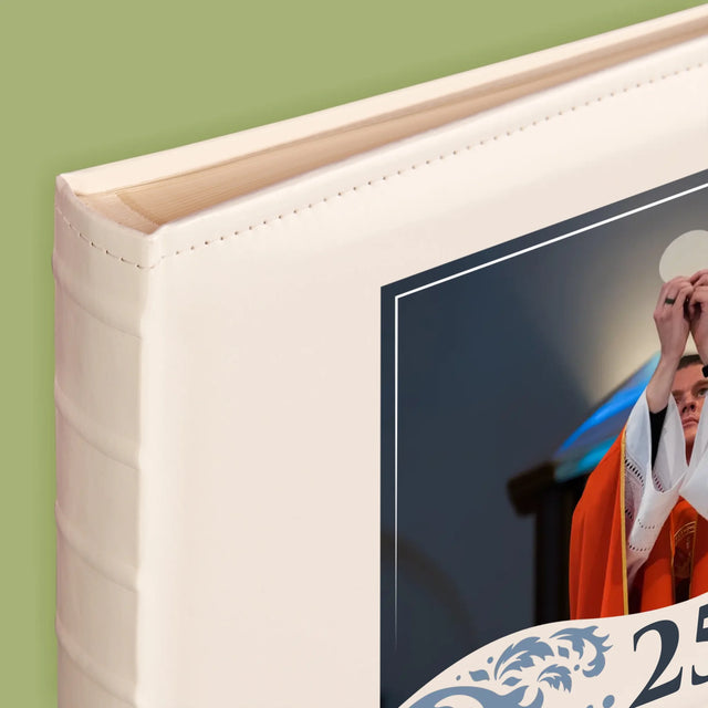 Fotó És Felirat: A Pappá Szentelés Évfordulójára - Fotóalbum